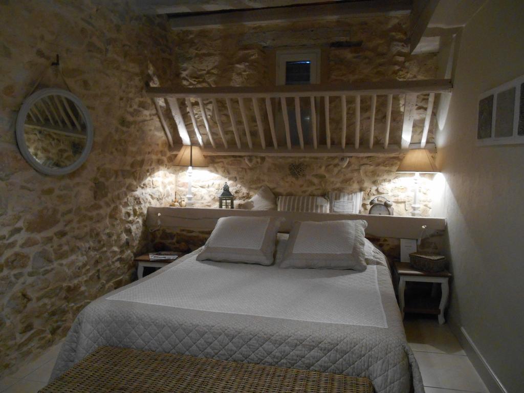 Les Chambres D'Hotes Du Rouyre Realmont Екстер'єр фото