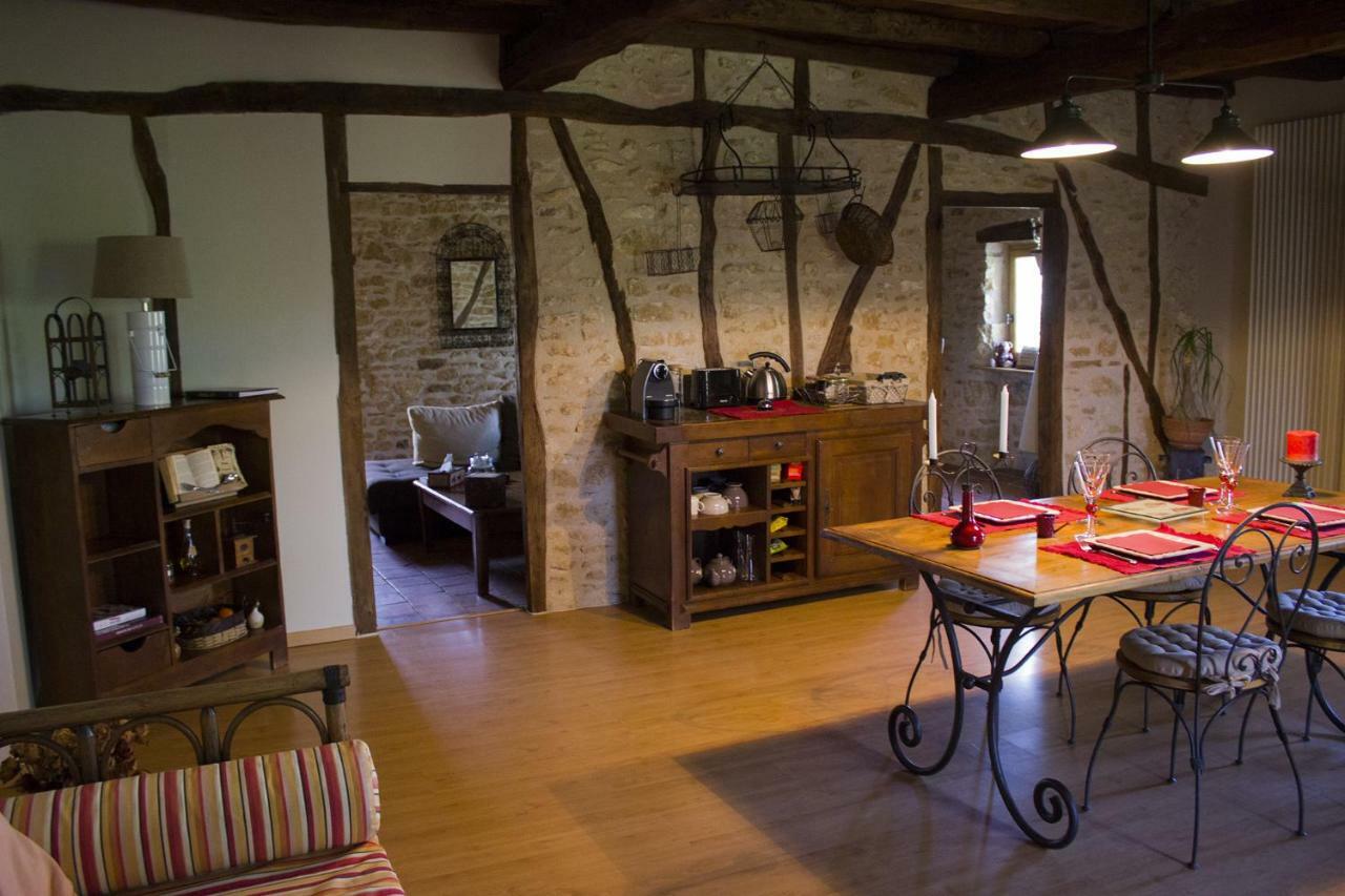 Les Chambres D'Hotes Du Rouyre Realmont Екстер'єр фото