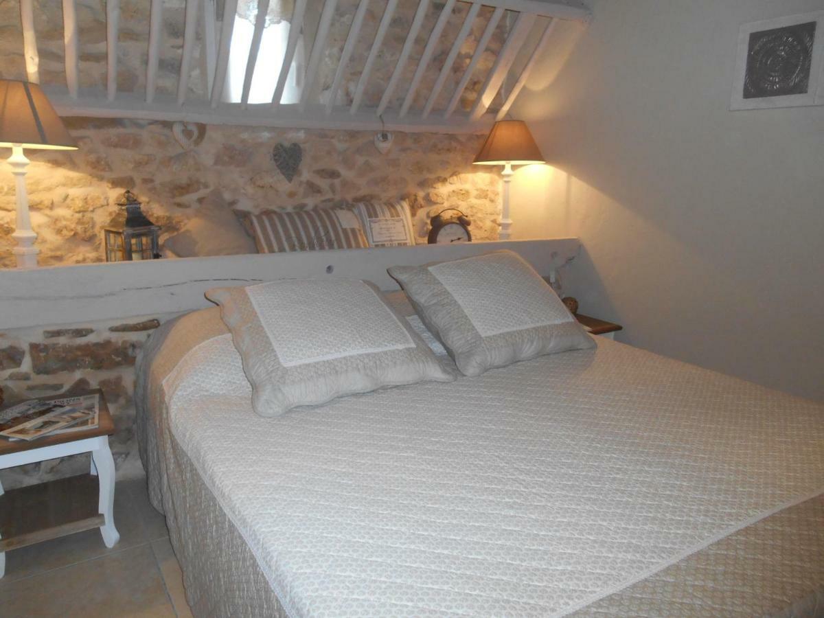 Les Chambres D'Hotes Du Rouyre Realmont Екстер'єр фото